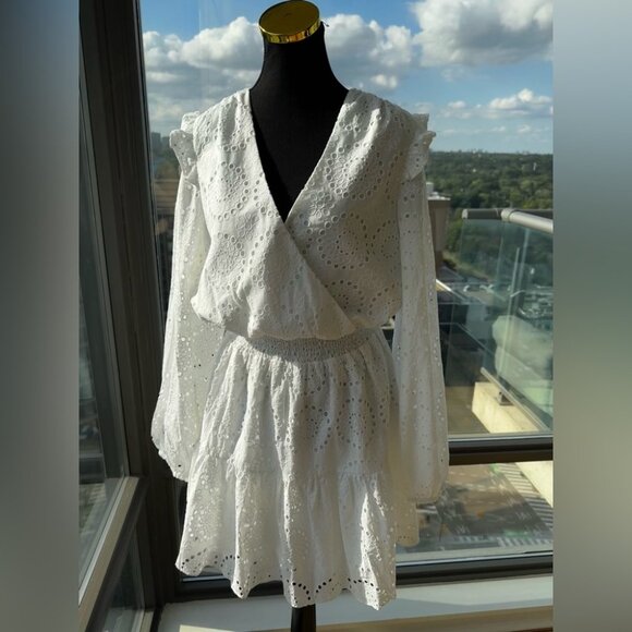 🆕 LILLY PULITZER 🧿 NWT Taviana Dress Resort White Circle Bloom Eyelet - Sz 12 - Picture 3 of 16